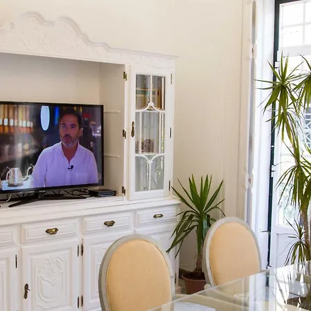 Apartment Romantic El Corte Ingles 2 *